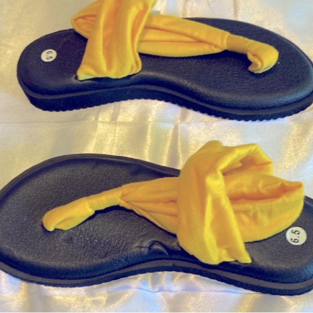 Yellow Knotted Sandals - Picture 2 of 4